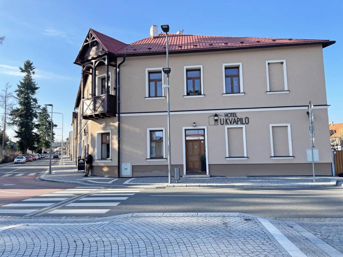 Hotel U Kvapilu Mnichovo Hradiště Exteriör bild