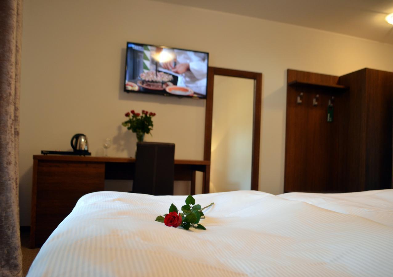 Hotel U Kvapilu Mnichovo Hradiště Exteriör bild
