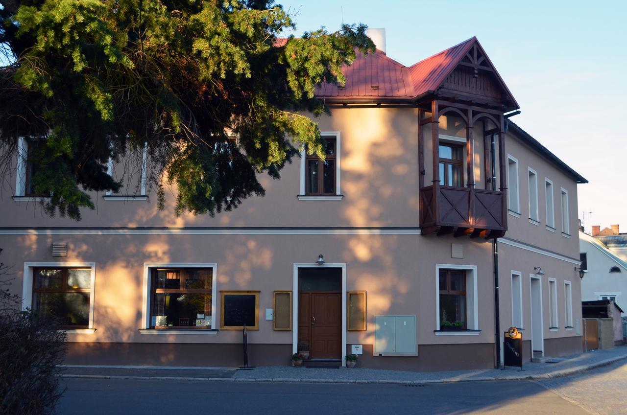 Hotel U Kvapilu Mnichovo Hradiště Exteriör bild