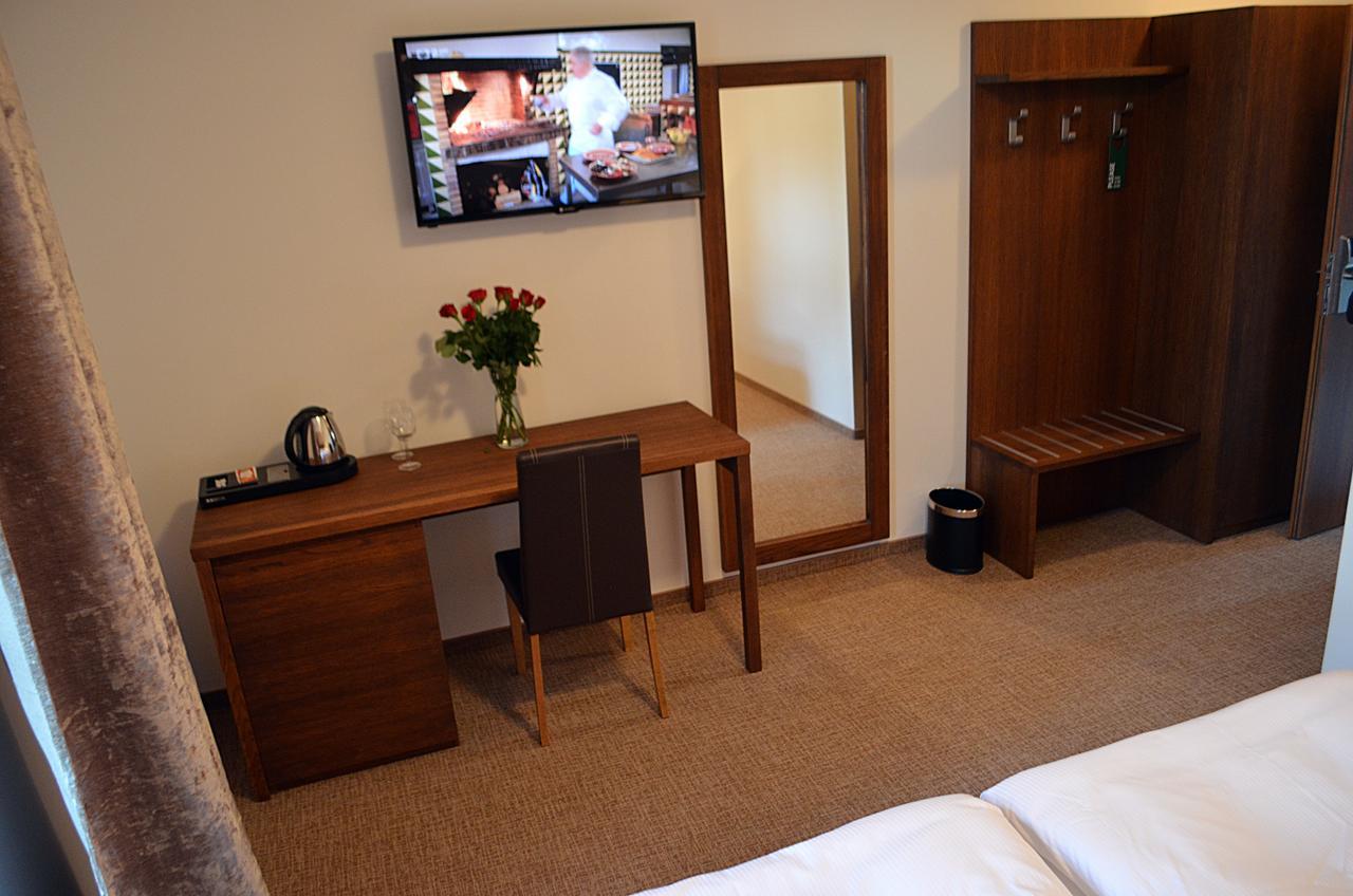 Hotel U Kvapilu Mnichovo Hradiště Exteriör bild