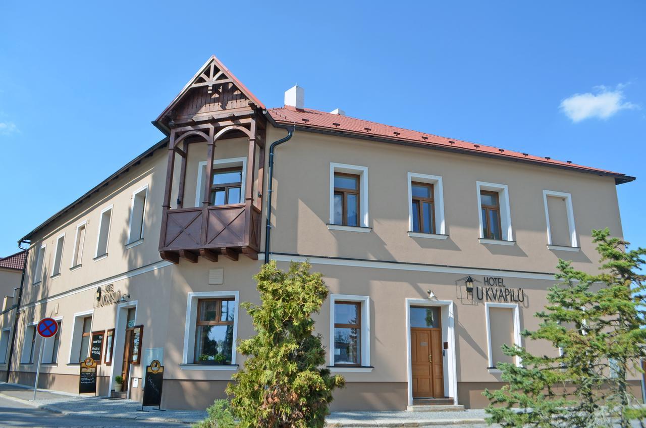Hotel U Kvapilu Mnichovo Hradiště Exteriör bild
